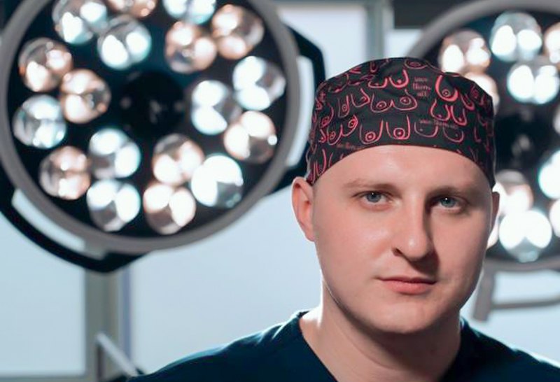 Пластичний хірург Андрій Павелій