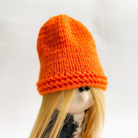 Вязаная шапочка для большой куклы, 10-12 см, цвет в ассортименте