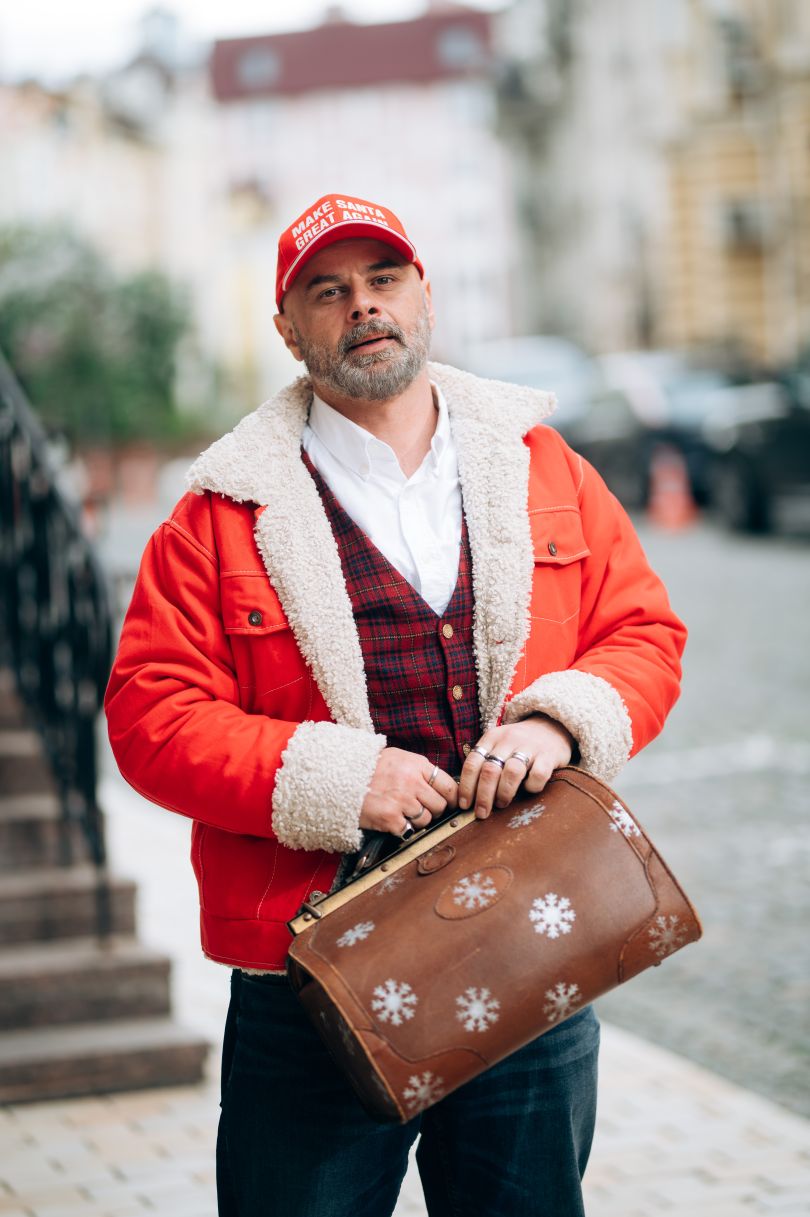 Деталі костюма Санти