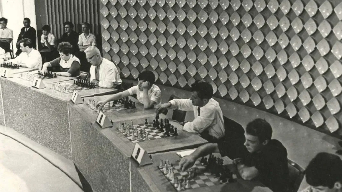 Кадр із фільму Фелікса Соболєва «Сім кроків за обрій»