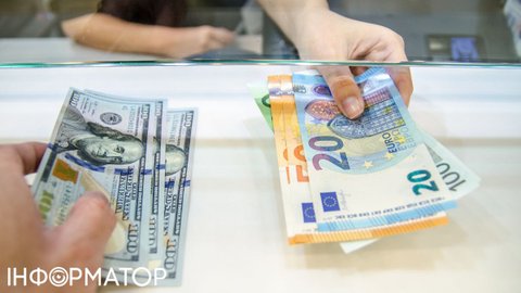 Заощадження в євро чи в доларі - експерти здивували прогнозом