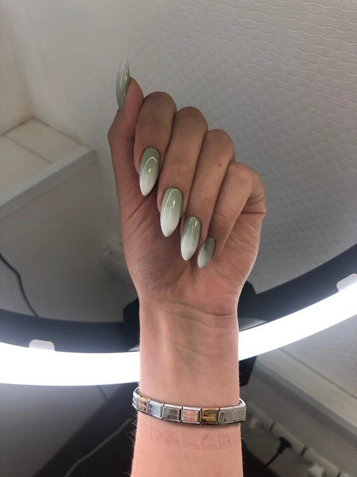 Манікюр омбре