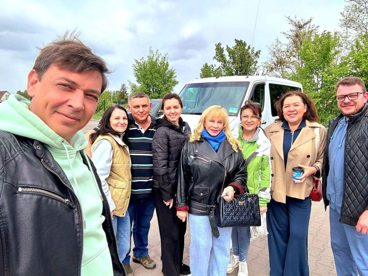 "Їй заплатили мільйон доларів". Анжела Норбоєва – про зустріч у Києві з чоловіком Повалій, причини закритості Зінкевича та загибель родича із РФ на фронті