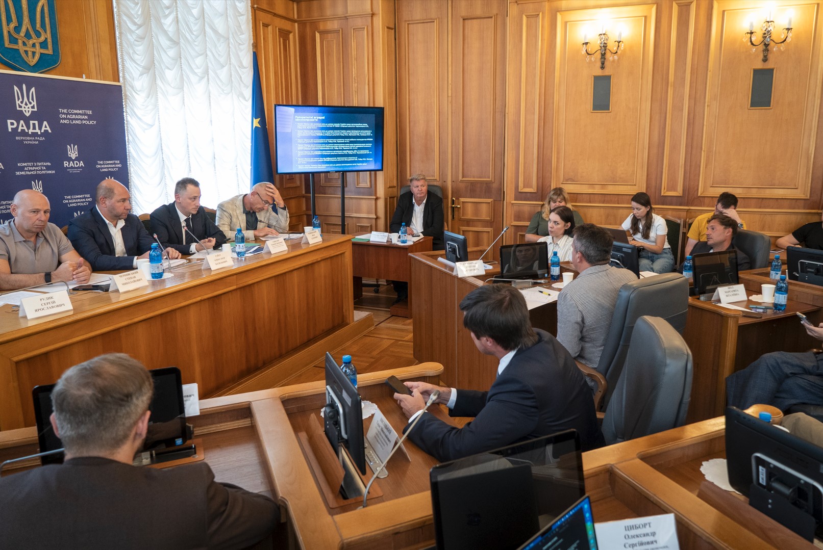 Міністр Олексій Соболев на засіданні Комітету з питань аграрної та земельної політики Міністр Олексій Соболев на засіданні Комітету з питань аграрної та земельної політики