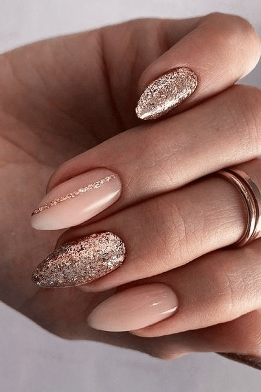 Манікюр з блискітками