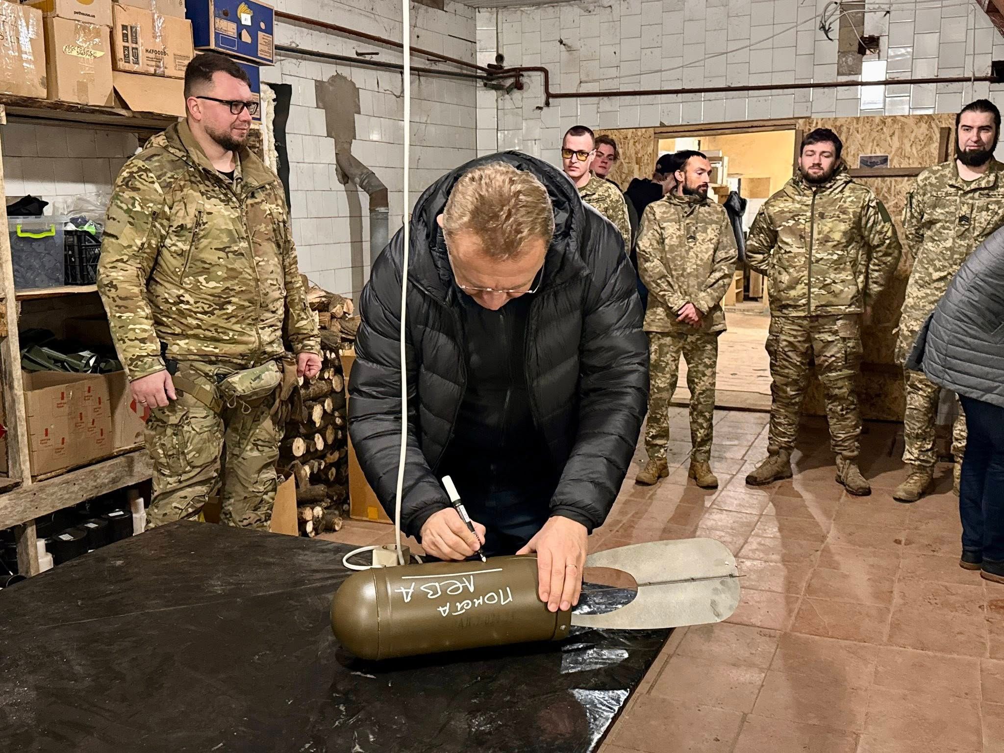 Садовий з військовими