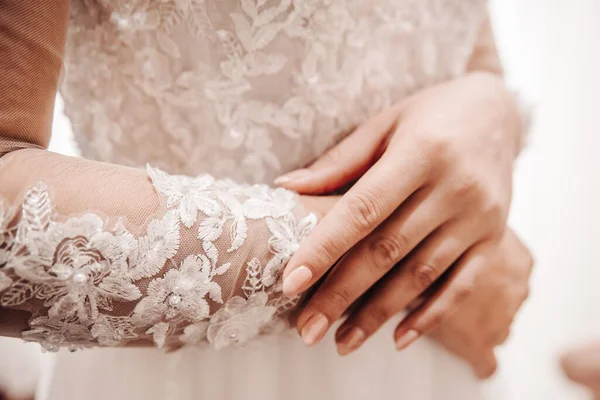 Весільний манікюр 2026