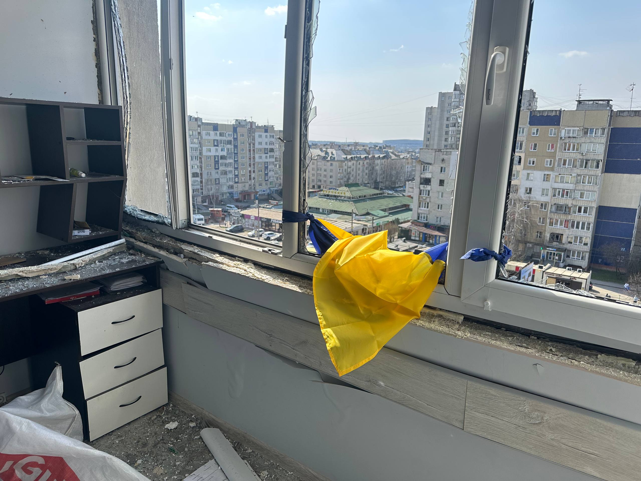 Пошкоджена квартира на Сихові