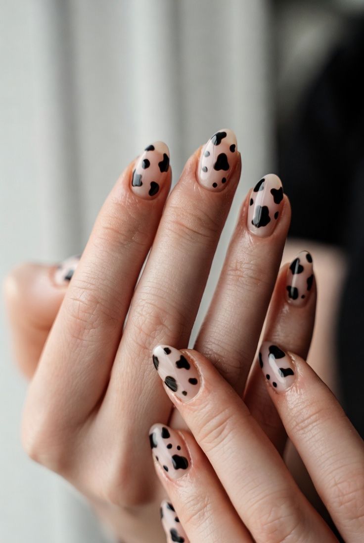 «Далматинові» нігті