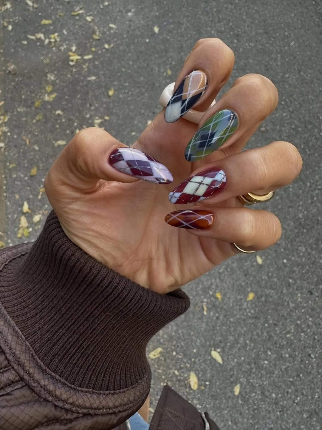 Манікюр в клітинку