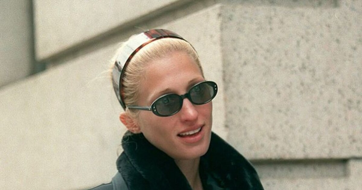 Мінімалістичний манікюр у тілесних відтінках