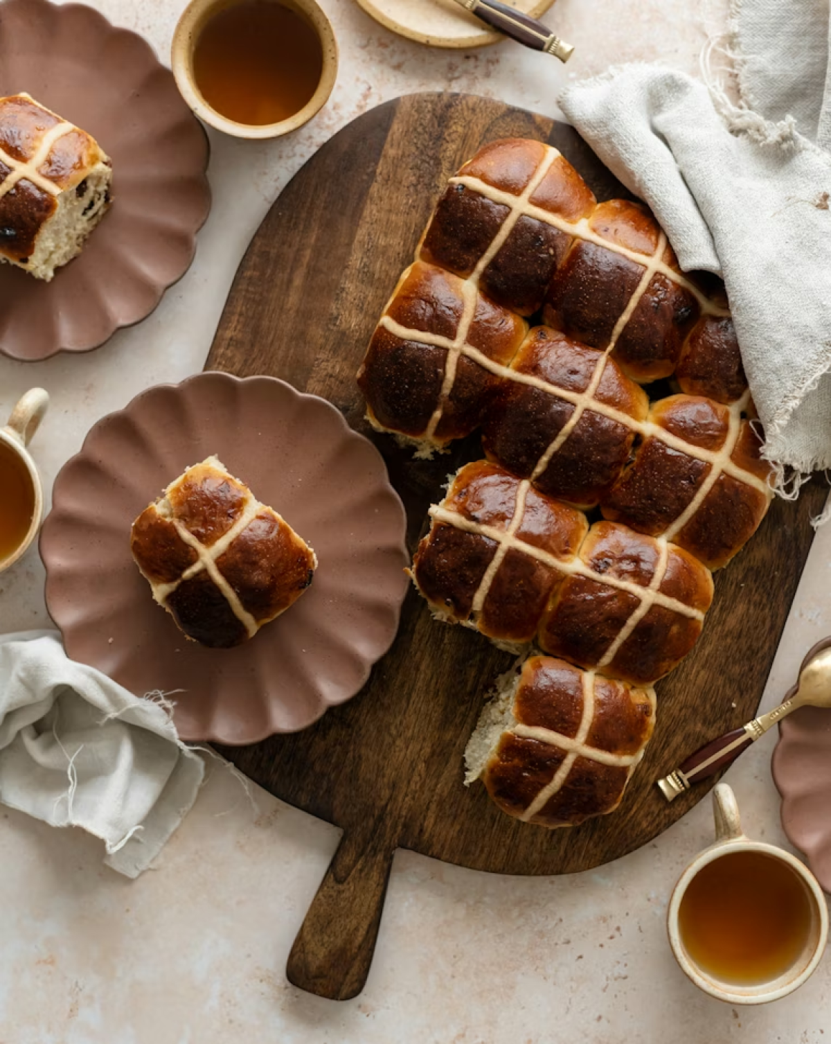 Британські Hot Cross Buns