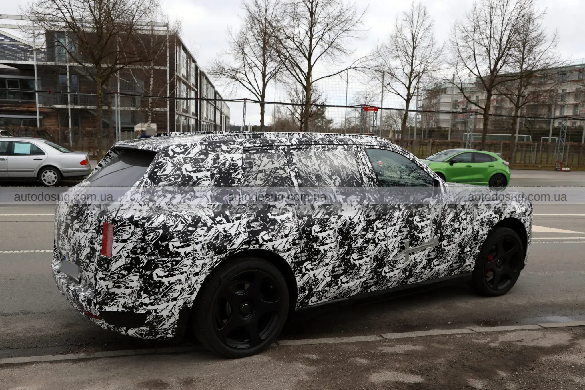 Електричний позашляховик Rolls-Royce