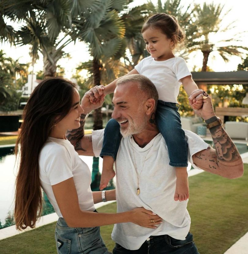 Джанлука Ваккі з дружиною Шерон Фонсекою та донькою