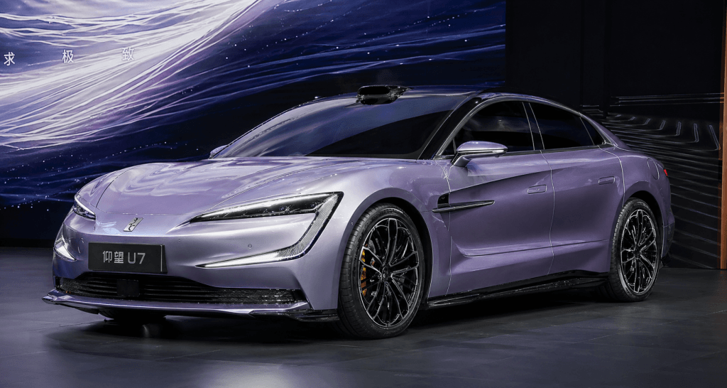 BYD готує удар по Tesla і Porsche новим електроседаном