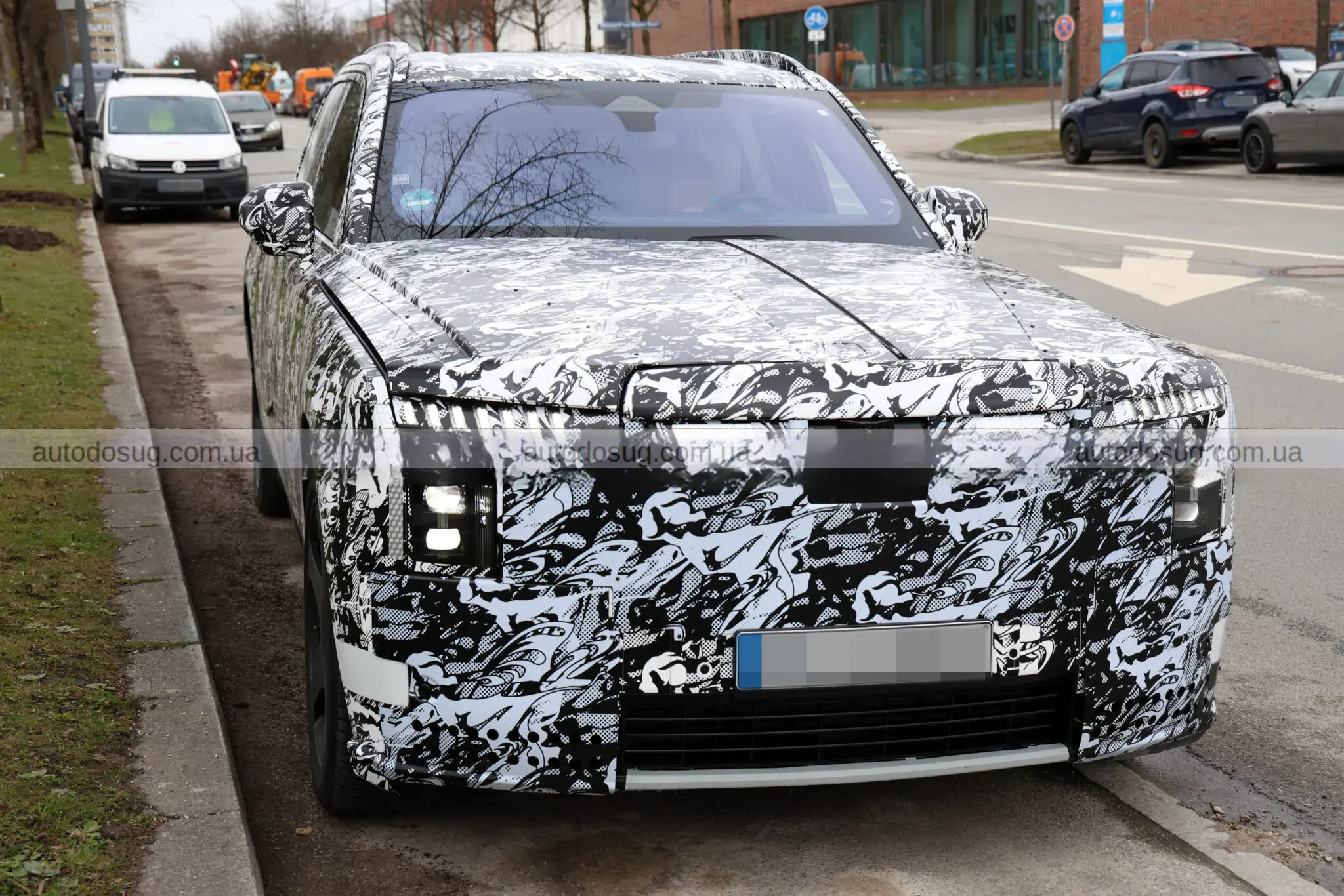 Електричний позашляховик Rolls-Royce