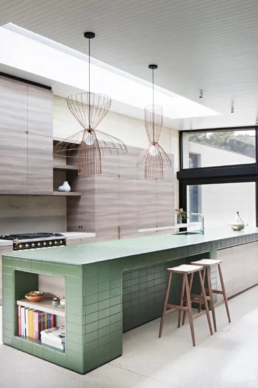 Використання плитки для повного облицювання кухонного острова