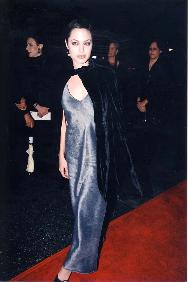 Анджеліна Джолі, 1997