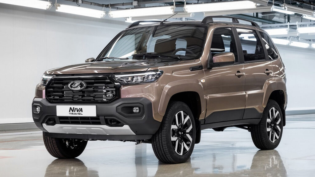 Lada Niva Travel