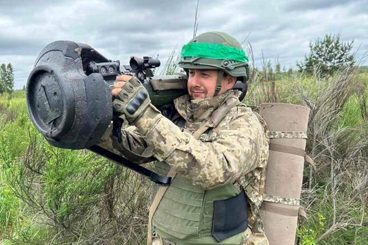 Військовослужбовець 128-ї ОВМБр Ігор під час перебування на позиції