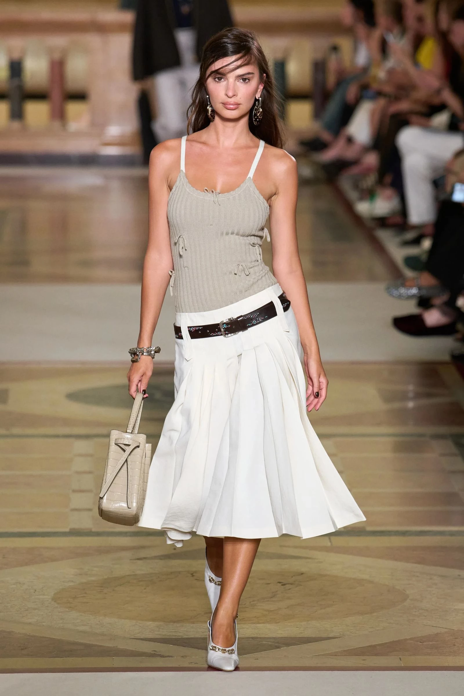 Tory Burch весна-літо 2026. Vogue Runway Tory Burch весна-літо 2026. Vogue Runway