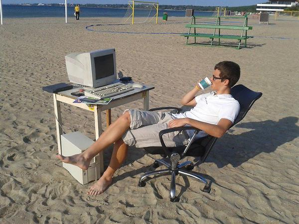 робота на пляжі