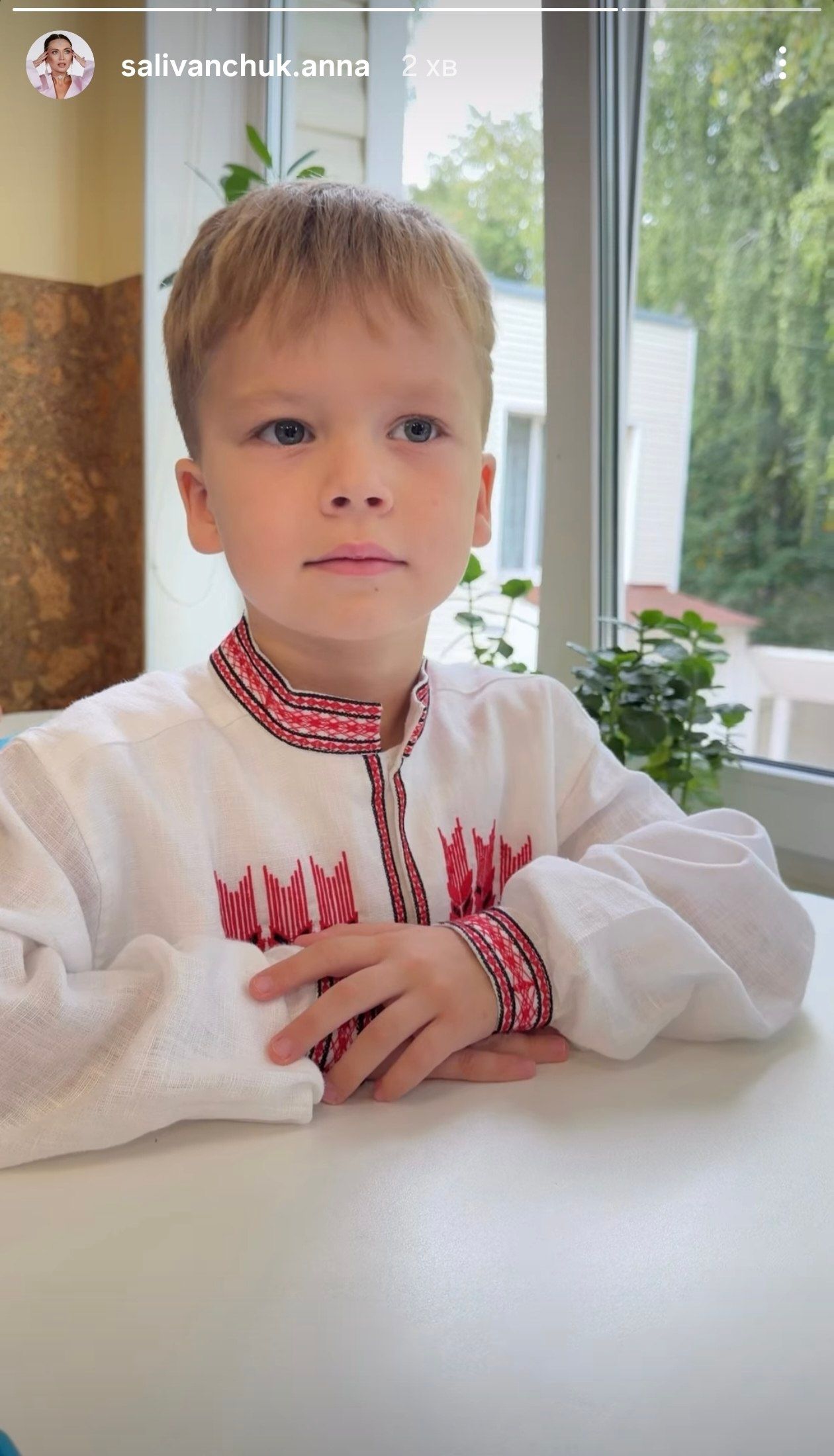 Анна Саліванчук повела сина у 1 клас Анна Саліванчук повела сина у 1 клас