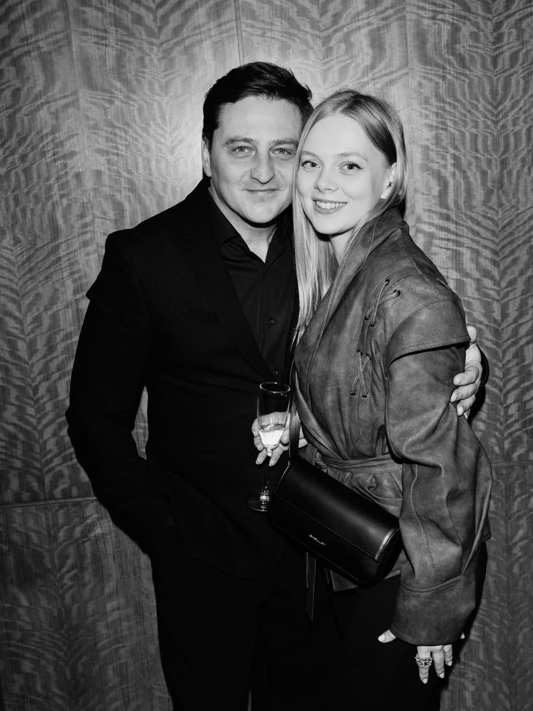 В'ячеслав Довженко з нареченою Світланою В'ячеслав Довженко з нареченою Світланою