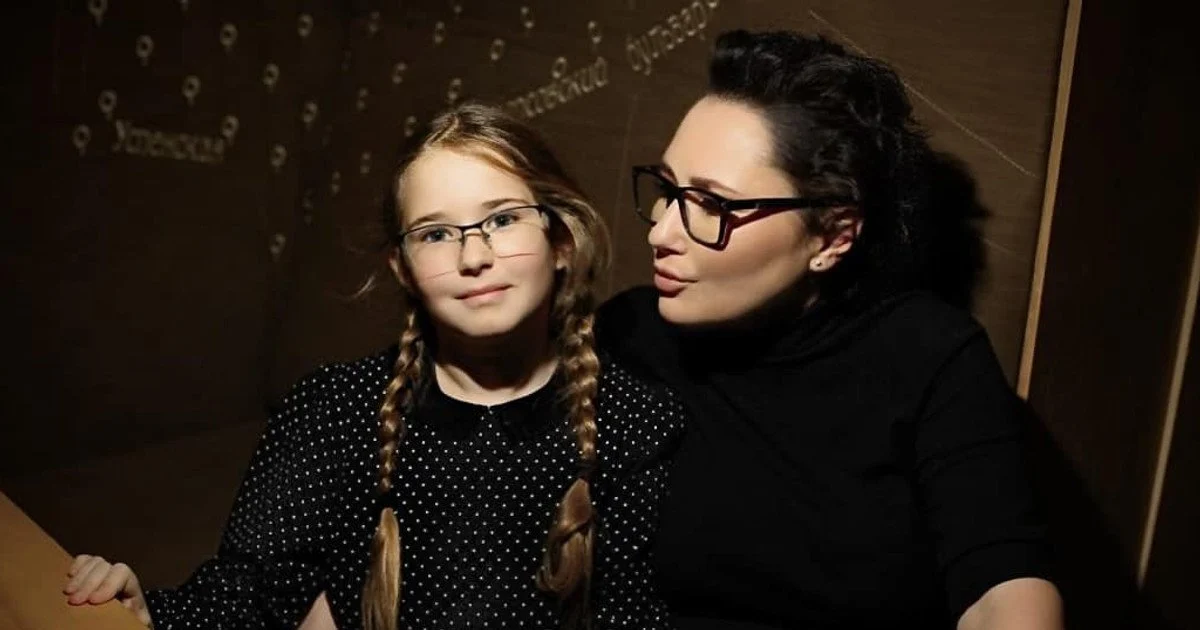 Олена Мозгова з донькою від Девіда Аксельрода