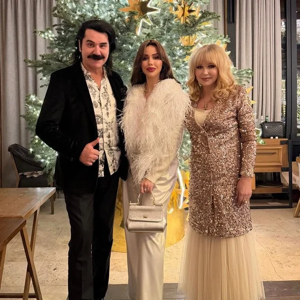 Павло Зібров з дружиною та донькою / © instagram.com/pavlo_zibrov