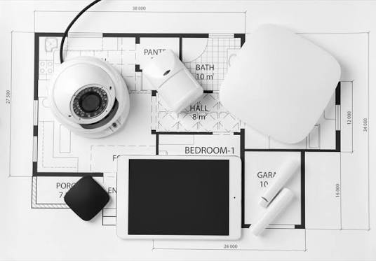 Почему выгодно купить охранную систему в HubTech